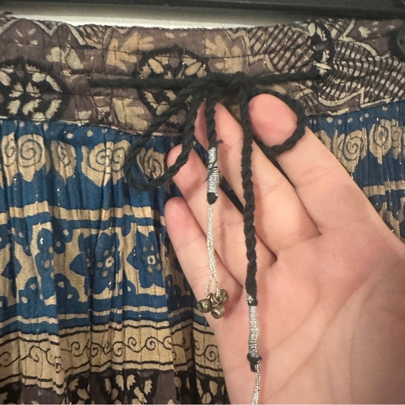 Zero Zero Crinkle Skirt Womens Large Bohemian Theme Midi Length Metallic Details - Picture 6 of 8